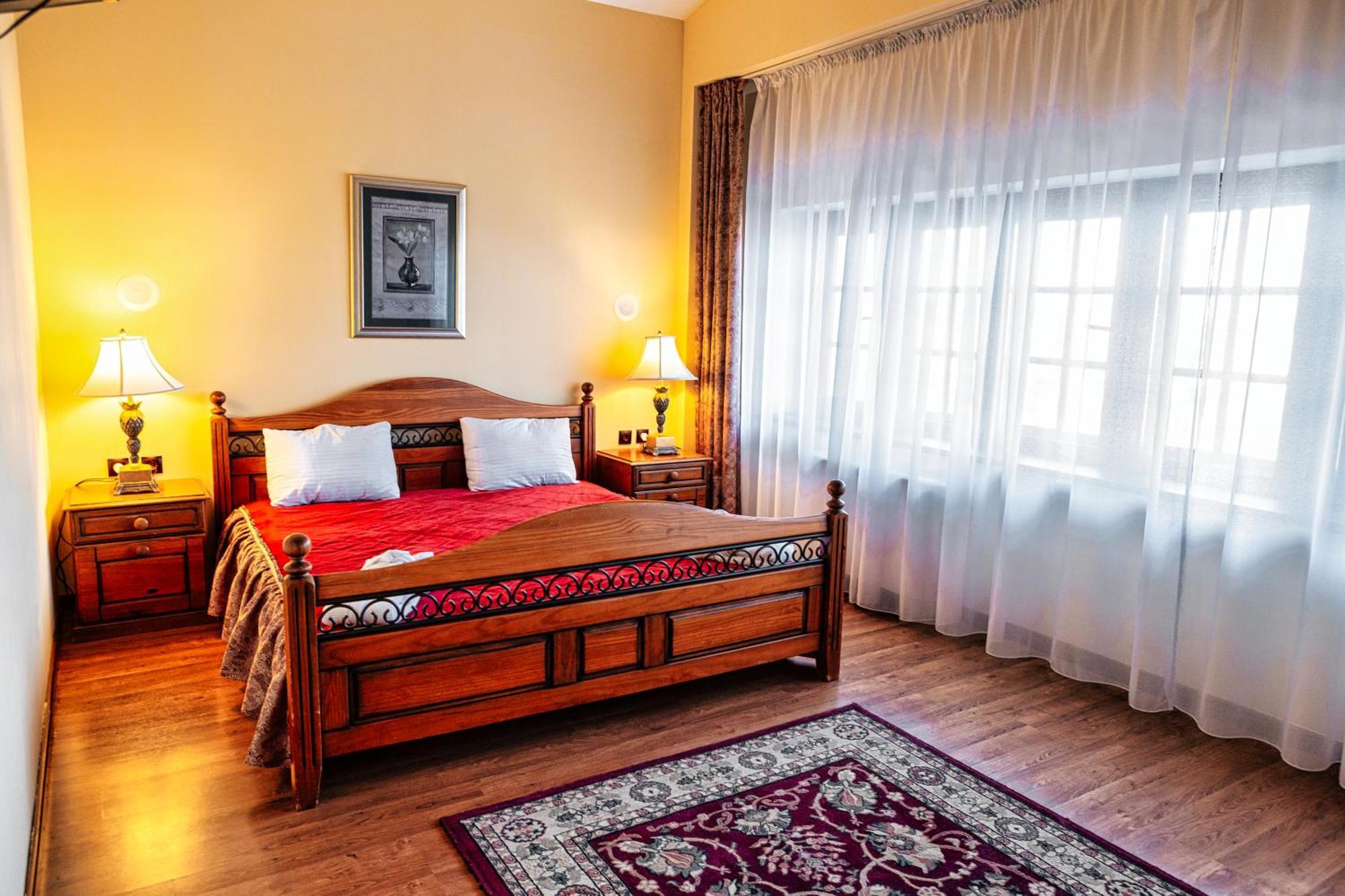 Park Hotel Kokshetau Щучинск Экстерьер фото